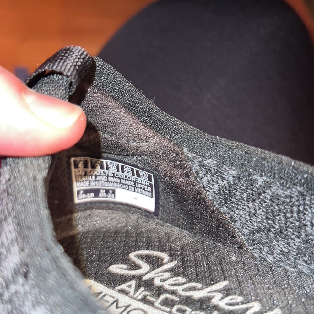 Women’s‎ sketchers air-cooled, memory foam —slip on sneakers size 6 - Picture 6 of 6